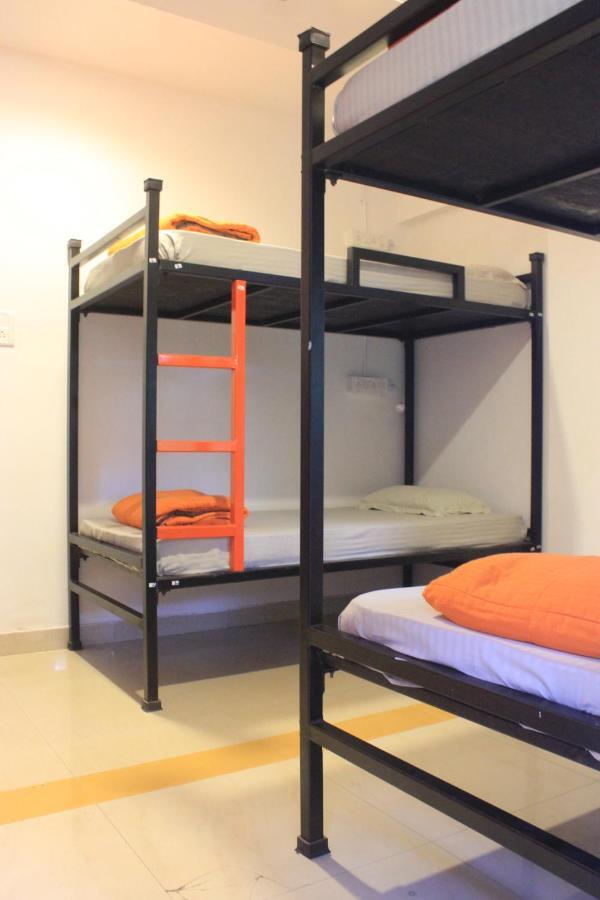 The Social Space Hostel Mumbai Exteriör bild