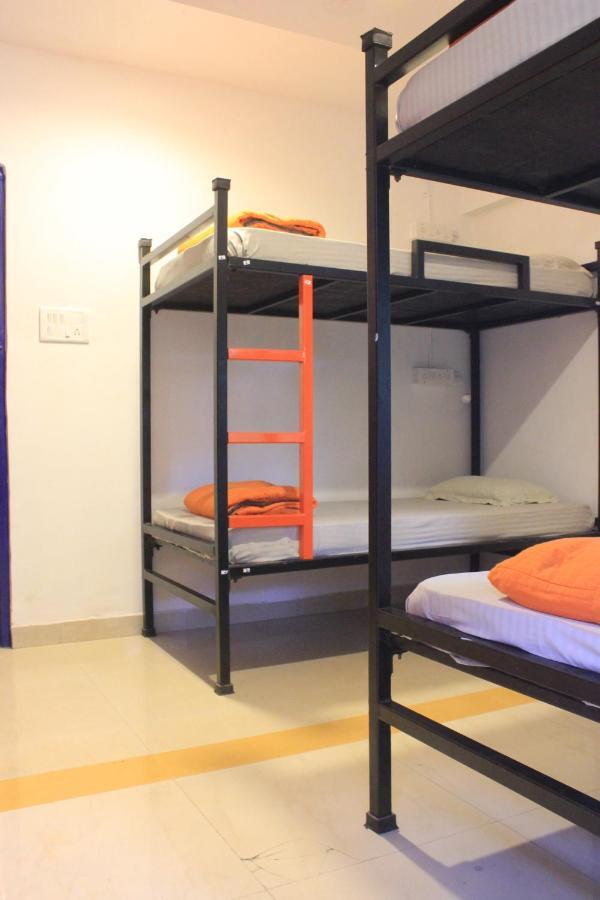 The Social Space Hostel Mumbai Exteriör bild